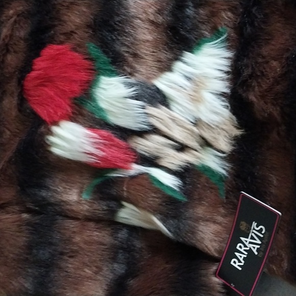 Iris apel faux fur  with artistic floral ***Rare**** - Picture 6 of 10